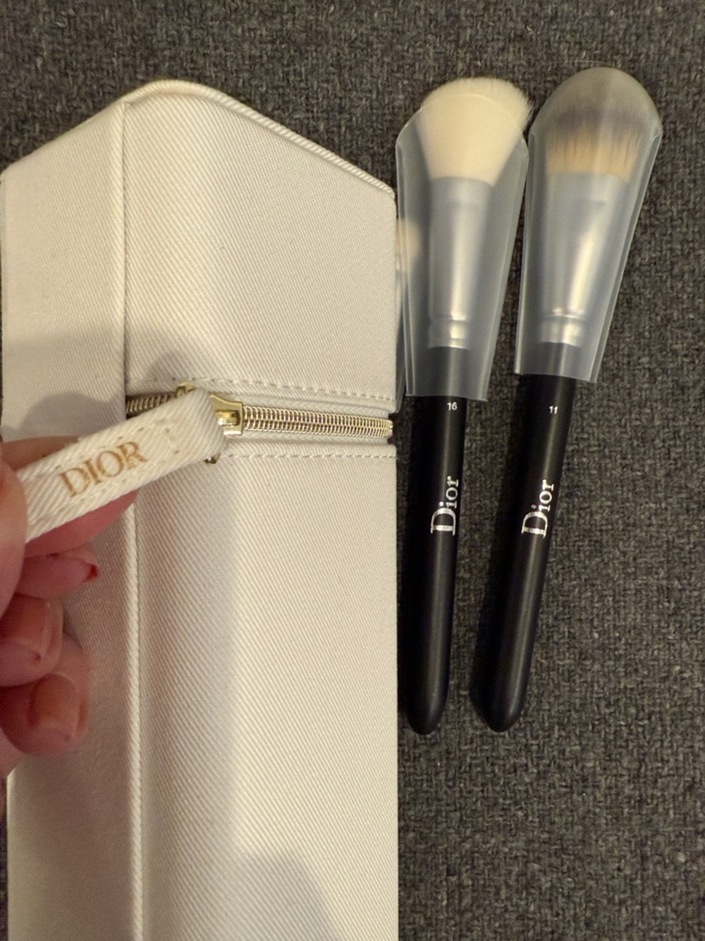 Dior Cream Case with Black-Handled Brush Trio and Gold Logo - Picture 3 of 5